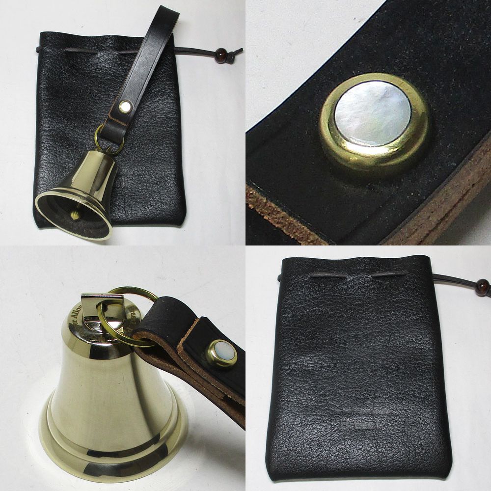 熊鈴大型イヤーモデルの写真